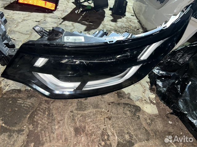 Фара левая Land Rover Discovery 5