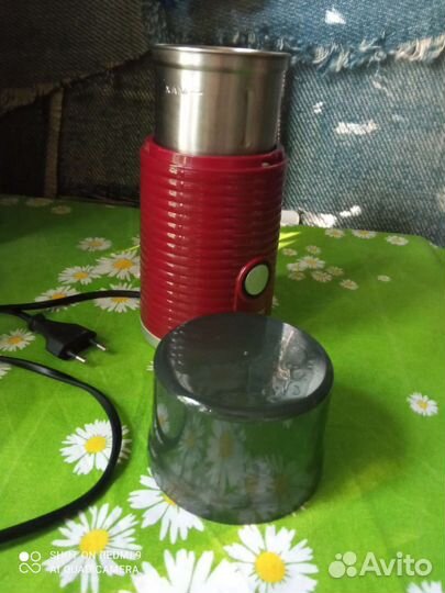 Кофемолка, чашка кофейная