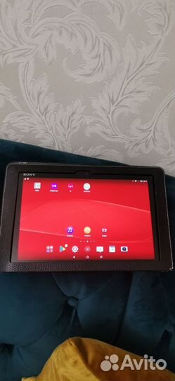 Продаю планшет Sony Xperia (SGP321)