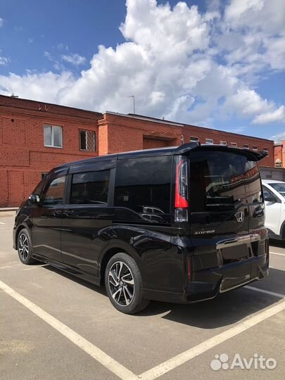 Honda Stepwgn, 2017