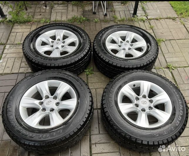 Комплект колес toyota R17 + Yokohama 265/65
