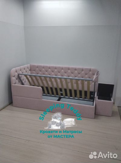 Детская кровать с мягкими бортами