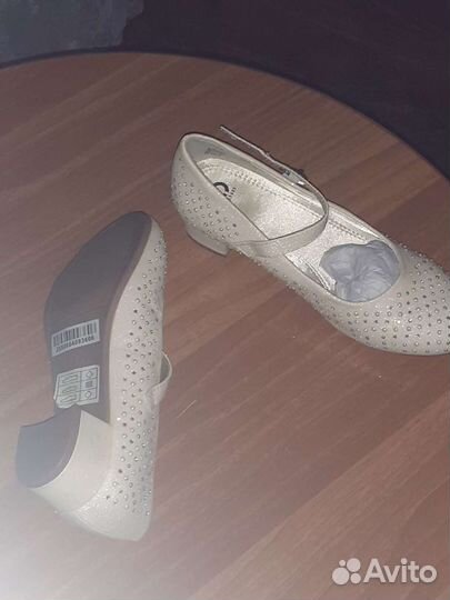 Туфли для девочки 23 размер