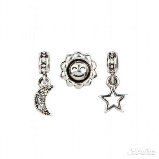 Браслет с шармами