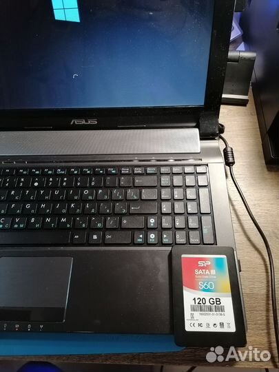 Ноутбук asus