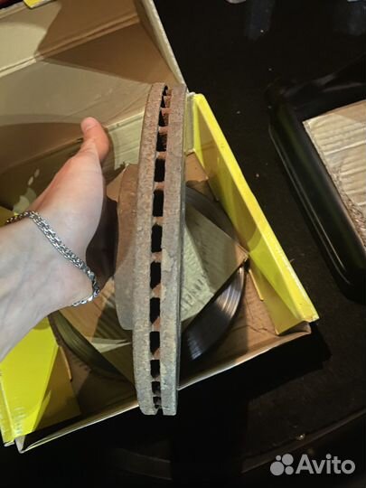 Передние тормозные диски Mazda 3(BK)