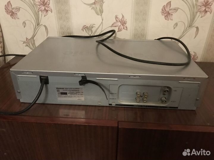 Видеомагнитофон Panasonic nv-sg 230