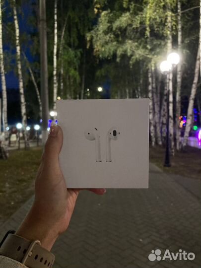 AirPods 2-го поколения + Чехол