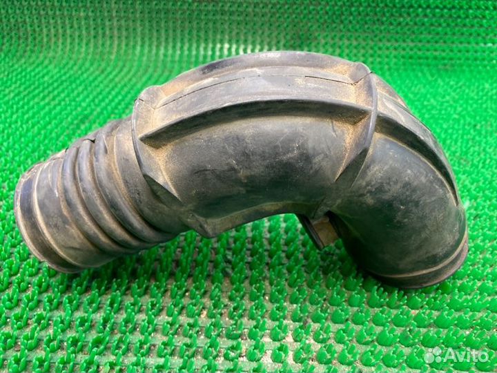 Патрубок воздушного фильтра Лада 2107 2008