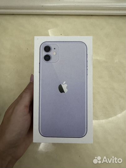 Телефон iPhone 11