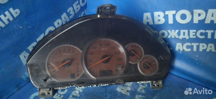 Панель приборов Mitsubishi Grandis минивен 4G64