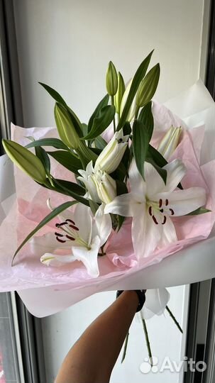 Букет из лилий