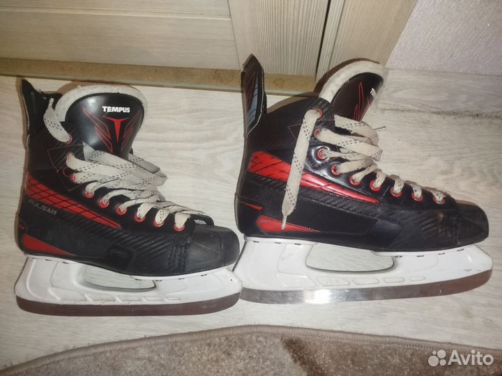 Коньки хоккейные 42 размер