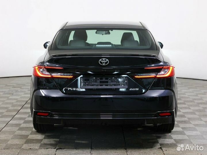 Toyota Camry 2.0 CVT, 2024