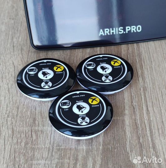 Дистанционная кнопка вызова официанта и табло