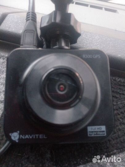 Видеорегистратор Navitel R300 GPS