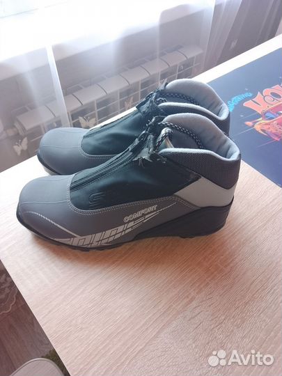 Ботинки для беговых лыж 40р