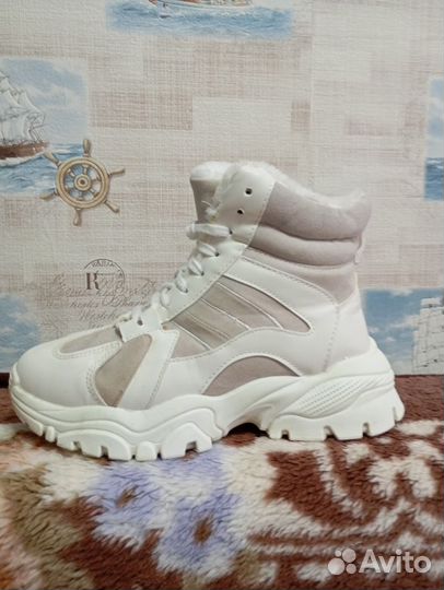 Зимняя обувь женская 39 размер бу