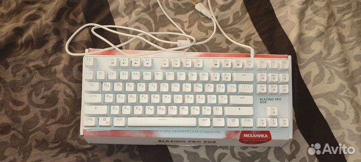 Игровая механическая клавиатура с RGB