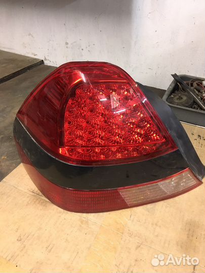 Фонарь Toyota Mark 2