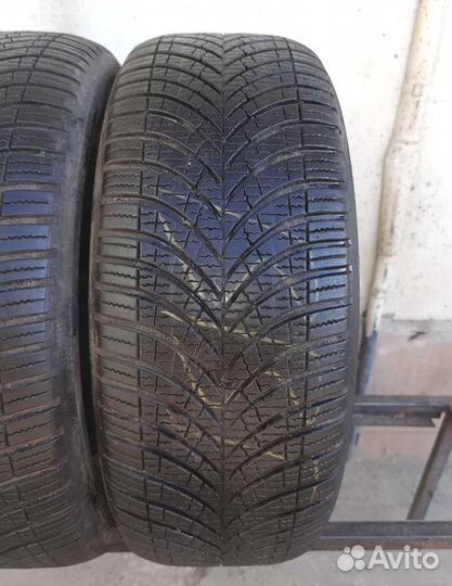Goodyear Vector 4Seasons 225/55 R17 101V