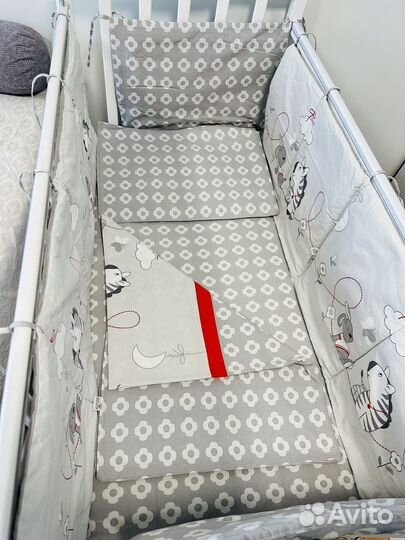 Бортики в детскую кроватку pituso