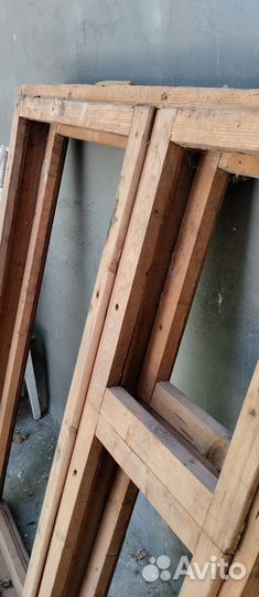 Деревянное окно