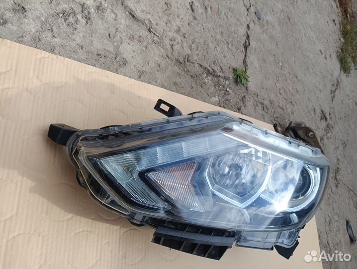 Фара левая Nissan Qashqai J11 100-18013