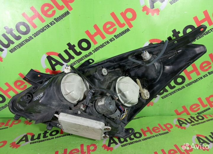 Фара toyota wish ZNE10G 682 передняя правая xenon