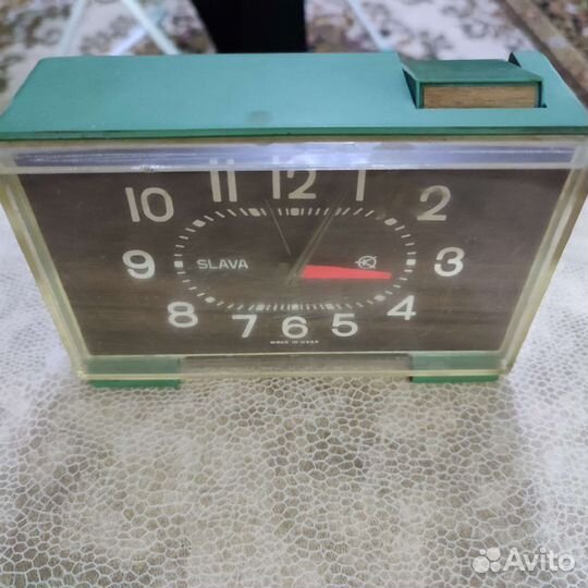 Часы будильник