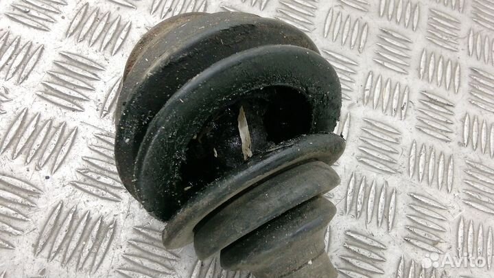 Полуось передняя правая (приводной вал, шрус) Audi