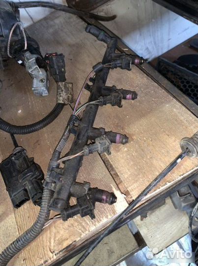 Топливная рампа с форсунками Renault Megane K4M