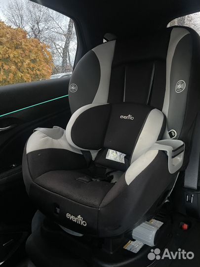 Автокресло Evenflo Triumph 2,2-30 кг