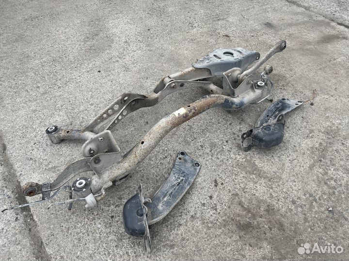 Задний подрамник на Volkswagen Passat B6
