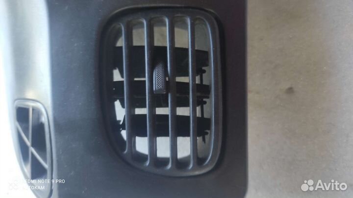 Накладка на торпедо Kia Rio 1