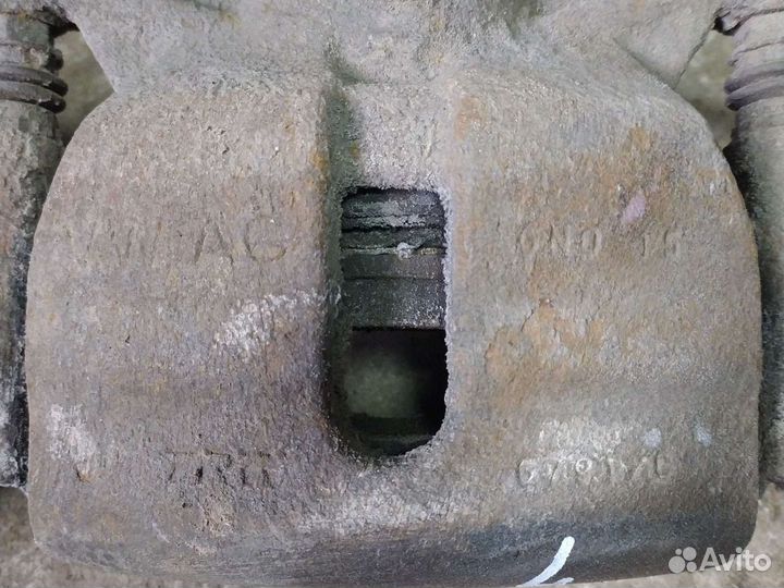 Суппорт тормозной передний skoda octavia a7 1.2 TS