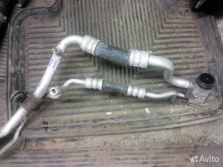 Компрессор кондиционера с трубками Киа Соул1 soul