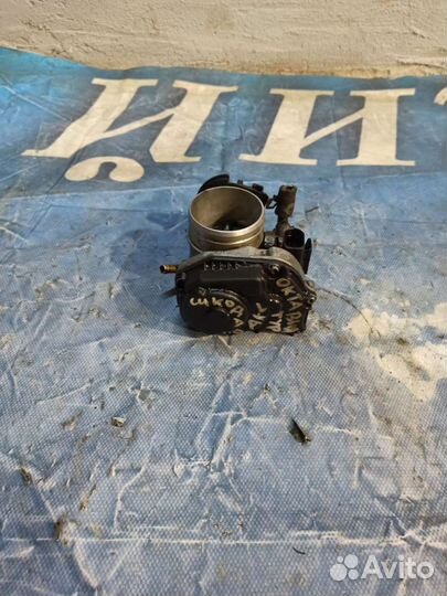 Дроссельная заслонка Skoda Octavia Tour 1.6 AKL