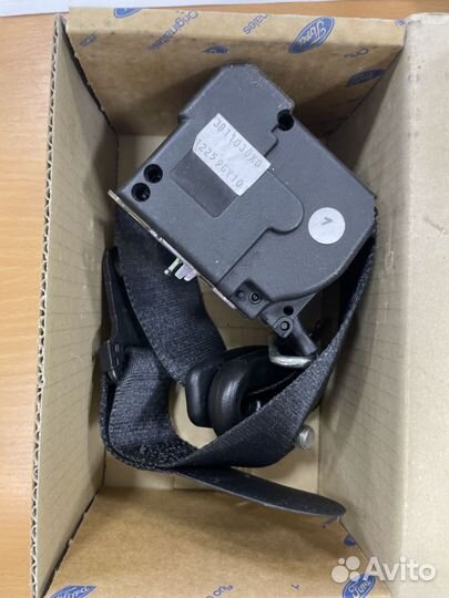 Ремень безопасности Ford Focus 2 арт. 1383609