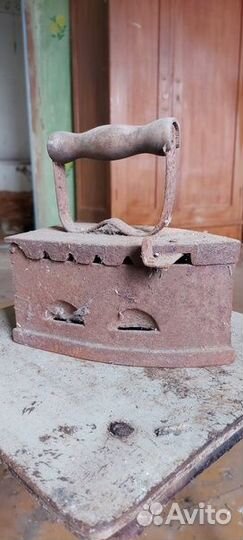 Лампа керосиновая,крынка, корчага, утюг