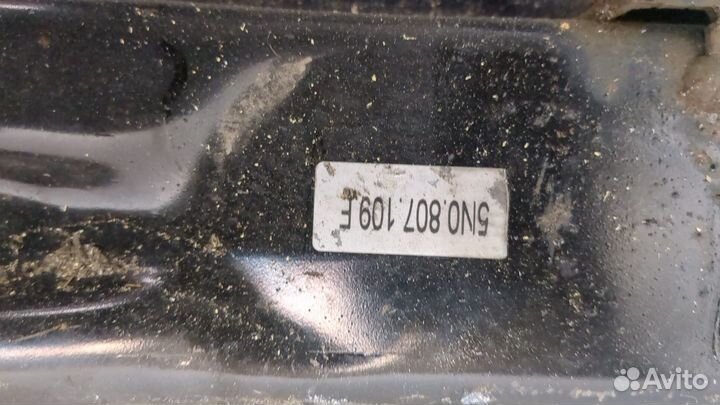 Усилитель бампера Volkswagen Tiguan, 2012