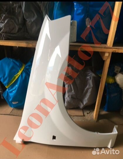 Крыло правое Рено Логан 1 белое