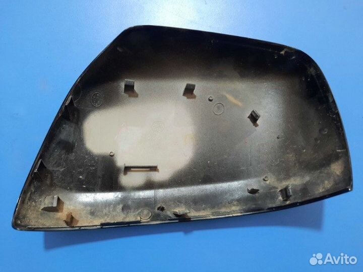 Крышка зеркала заднего вида правая Тoyota Land