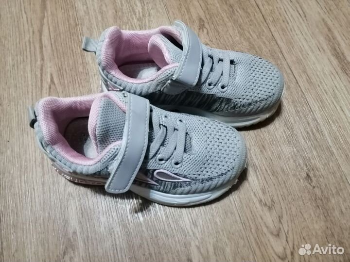 Кроссовки детские для девочек