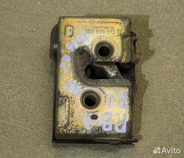 Замок двери зад. левой VW Passat B3 универсал