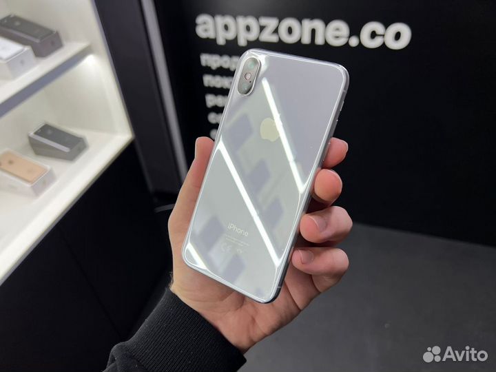 iPhone X, 64 ГБ
