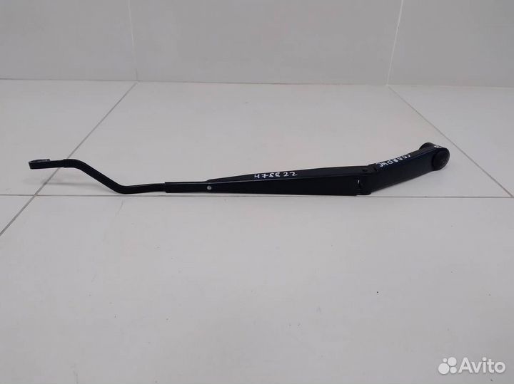 Поводок стеклоочистителя передний левый Hyundai So