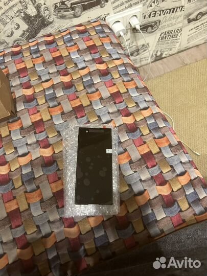 Дисплей на Sony Xperia XA1