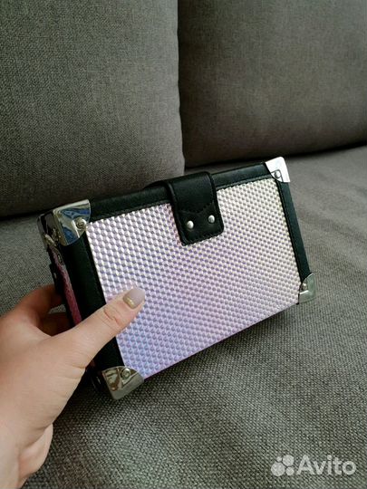 Сияющий клатч Call It Spring (новый)