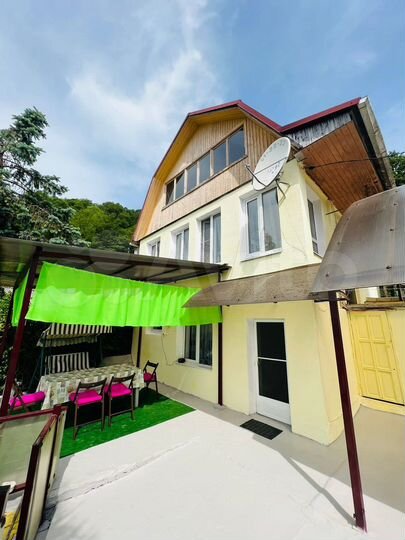 Дом 100 м² на участке 6 сот.